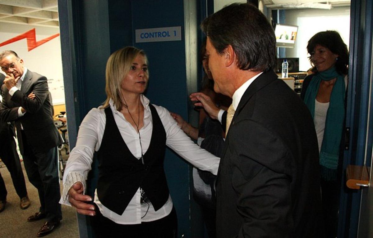 La periodista Mònica Terribas rep Artur Mas, aquest dijous, a Catalunya Ràdio. La periodista Mònica Terribas rep Artur Mas, aquest dijous, a Catalunya Ràdio.