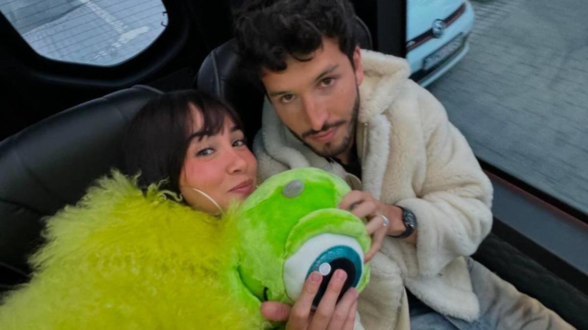 Aitana y Sebastian Yatra promocionando su single 'Akureyri'