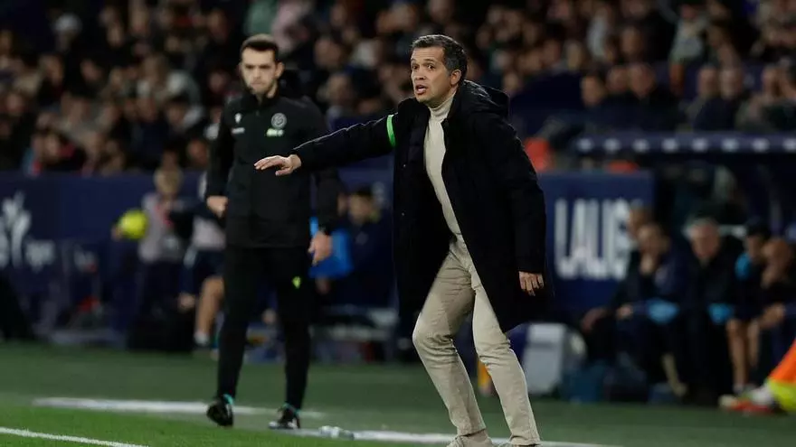 Luís Castro: "No celebramos el empate, jugamos para ganar"