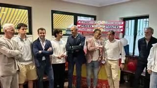 José Riestra, muy emocionado y al borde de las lágrimas en su 'regreso' a Panes, la tierra de sus abuelos: "Larcamón tiene el perfil que demanda El Molinón"