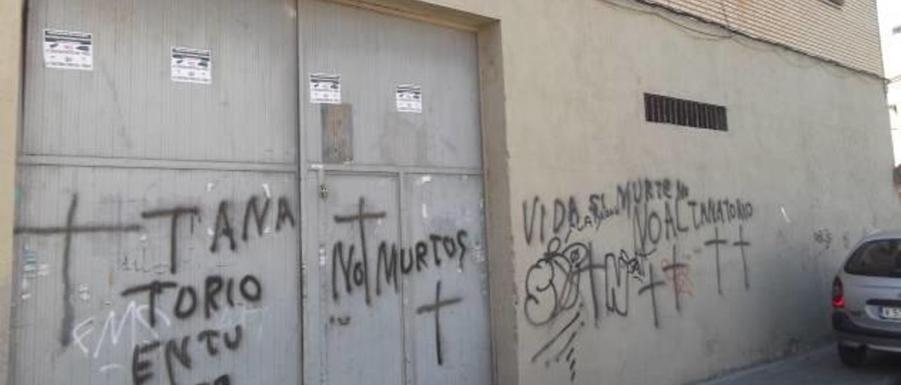 La jueza anula la paralización por las quejas vecinales de las obras del tanatorio de Paterna La jueza anula la paralización por las quejas vecinales de las obras del tanatorio de Paterna
