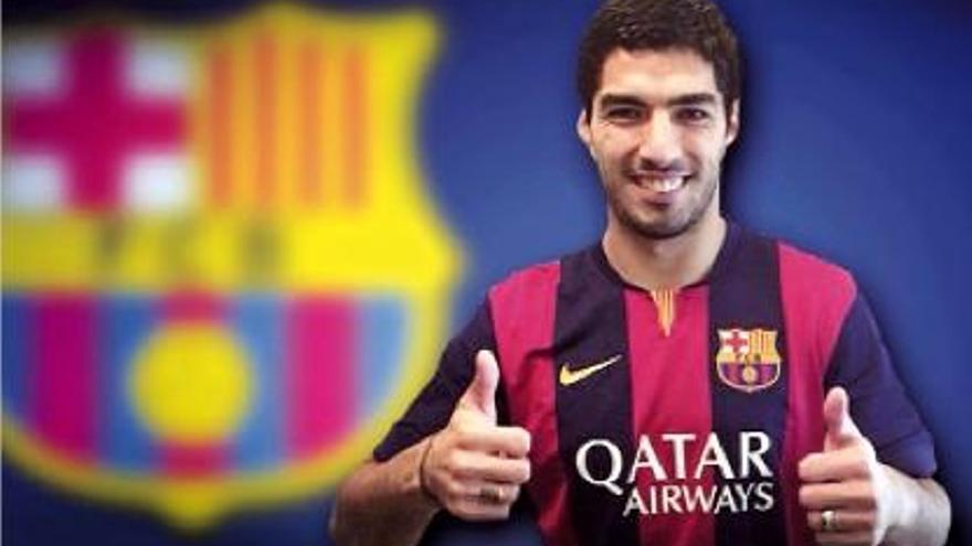 Luis Suárez, en un muntatge publicat ahir pel FC Barcelona, amb la seva nova camiseta