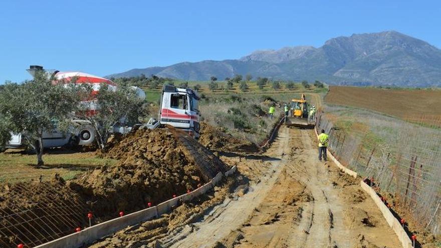 Arrancan las obras del camino Tierra Llana de Coín