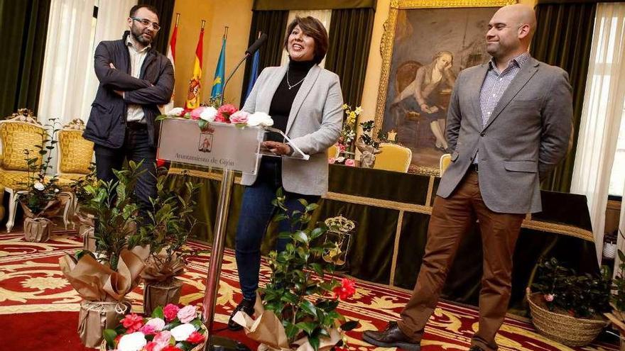 Por la izquierda, Pedro Abello, Lilian Pilares y Jesús Martínez Salvador, en la presentación del programa de actividades.