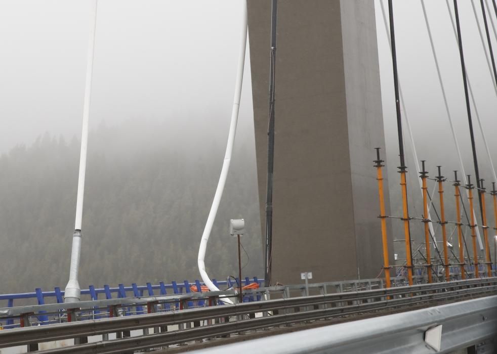 Rotura de uno de los tirantes del puente de Rande