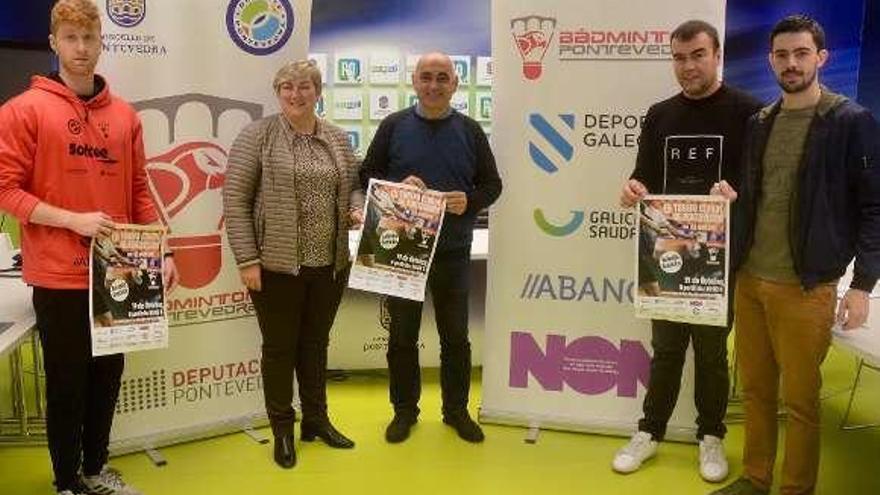 Presentación del torneo, ayer, en el Concello. // Rafa Vázquez