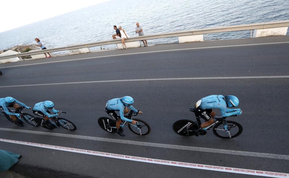 Las imágenes de la primera etapa de la Vuelta.