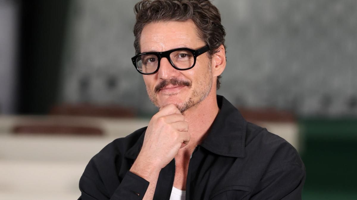 Pedro Pascal no ha querido ser el hombre más sexy de este año... dejando paso a este misterioso hombre.