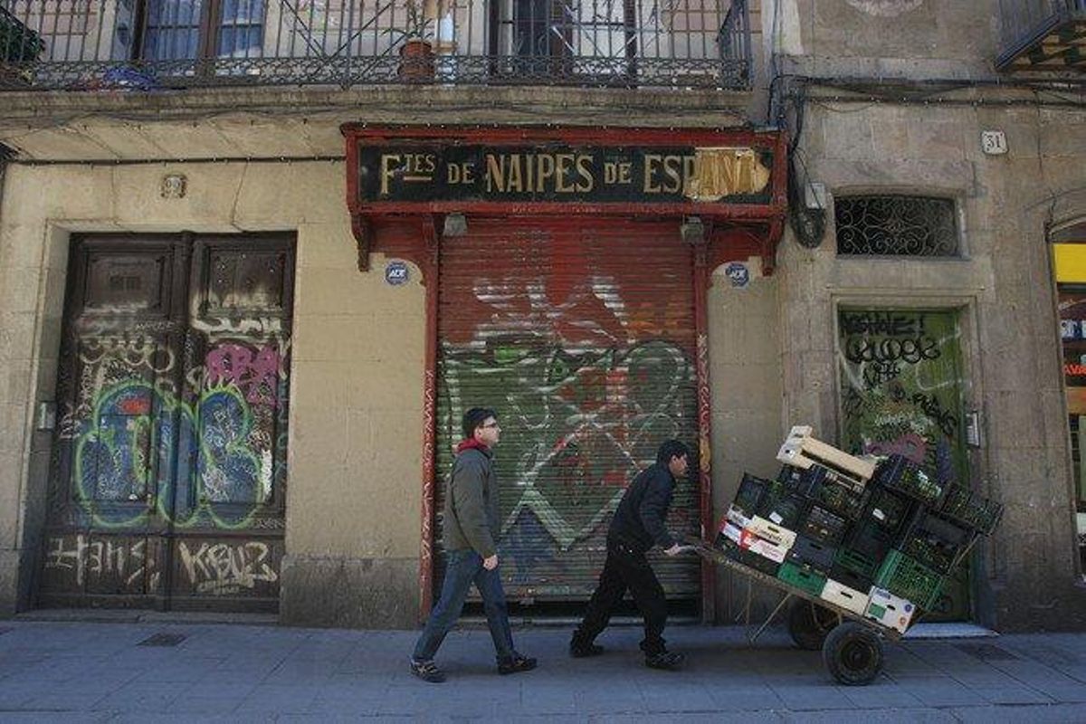 La fàbrica de cartes del carrer del Carme, 29, data de l’any 1856. La fàbrica de cartes del carrer del Carme, 29, data de l’any 1856.