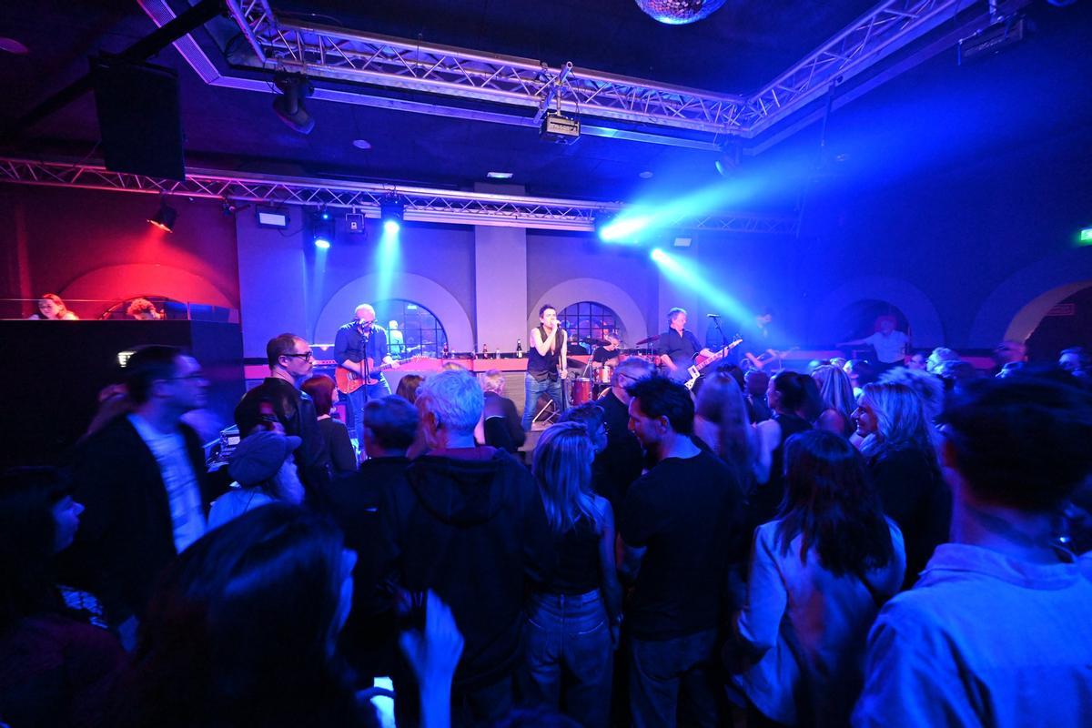 Un moment del concert que dissabte va omplir la sala manresana El Sielu