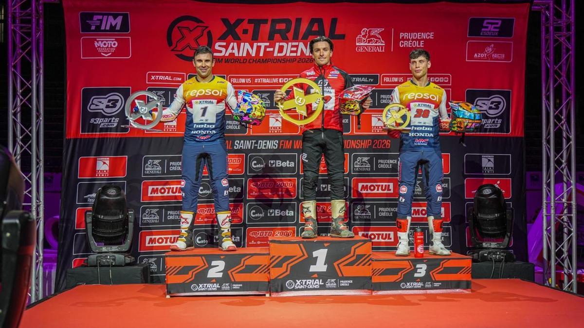 Toni Bou, a l'esquerra, ha quedat segon per darrere de Busto i per davant de Marcelli
