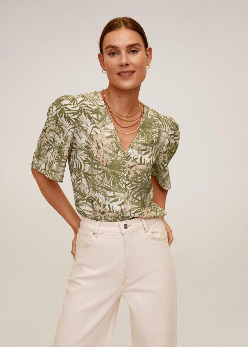 Blusa tropical para sentirte influencer