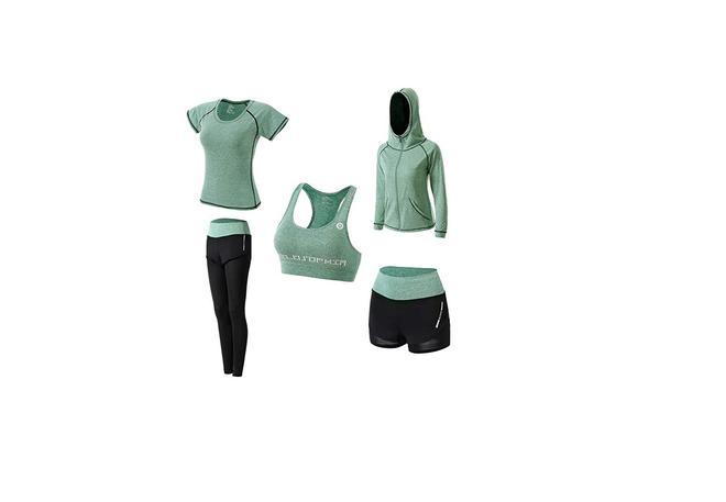 Outfits deportivos: JULY'S SONG