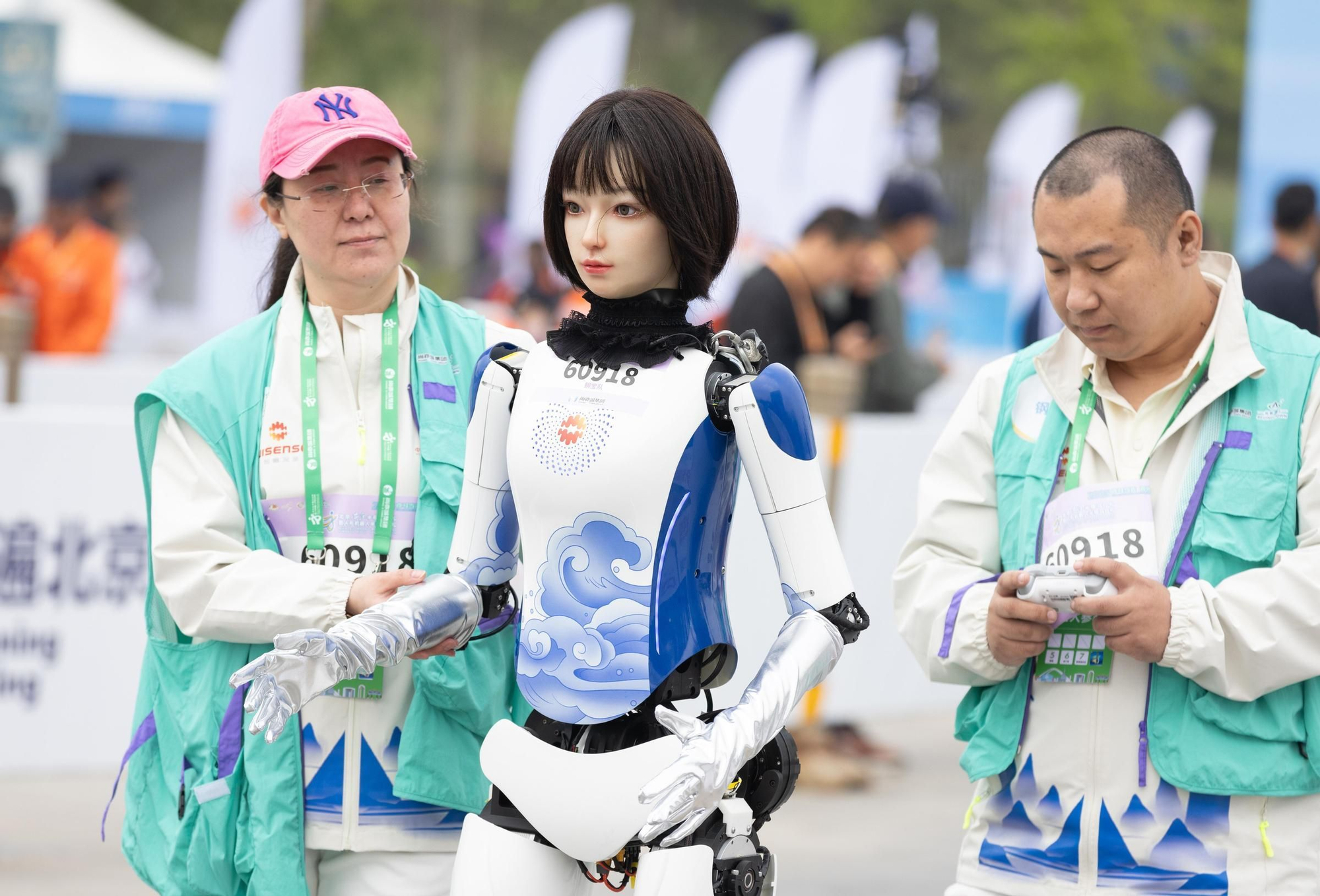 Primera Media Maratón para robots humanoides en Pekín