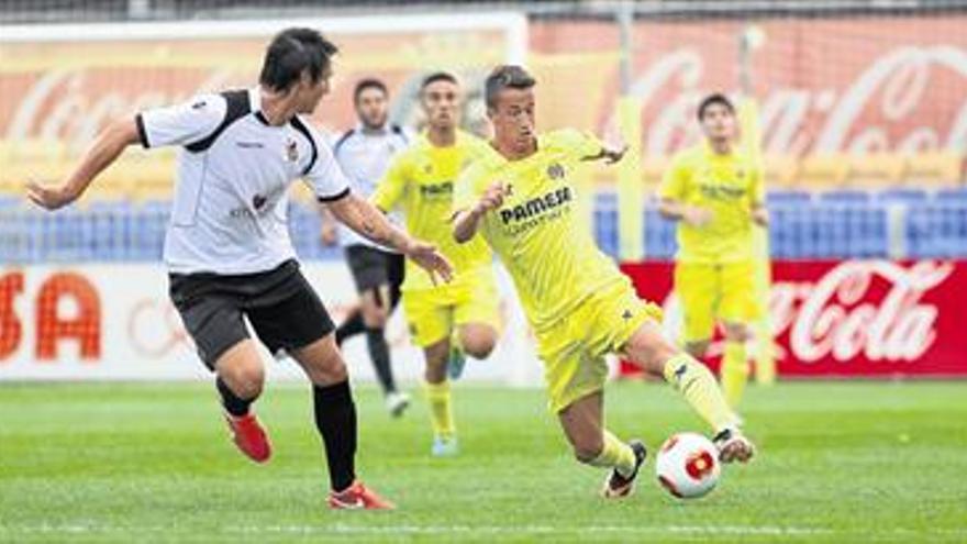 El Villarreal B continúa intratable en su feudo