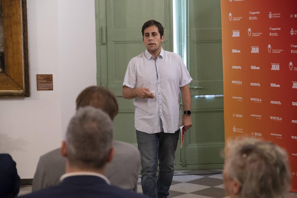Totes les fotos de la pesentació del Catalunya-Gran Bretanya a l'Ajuntament de Manresa