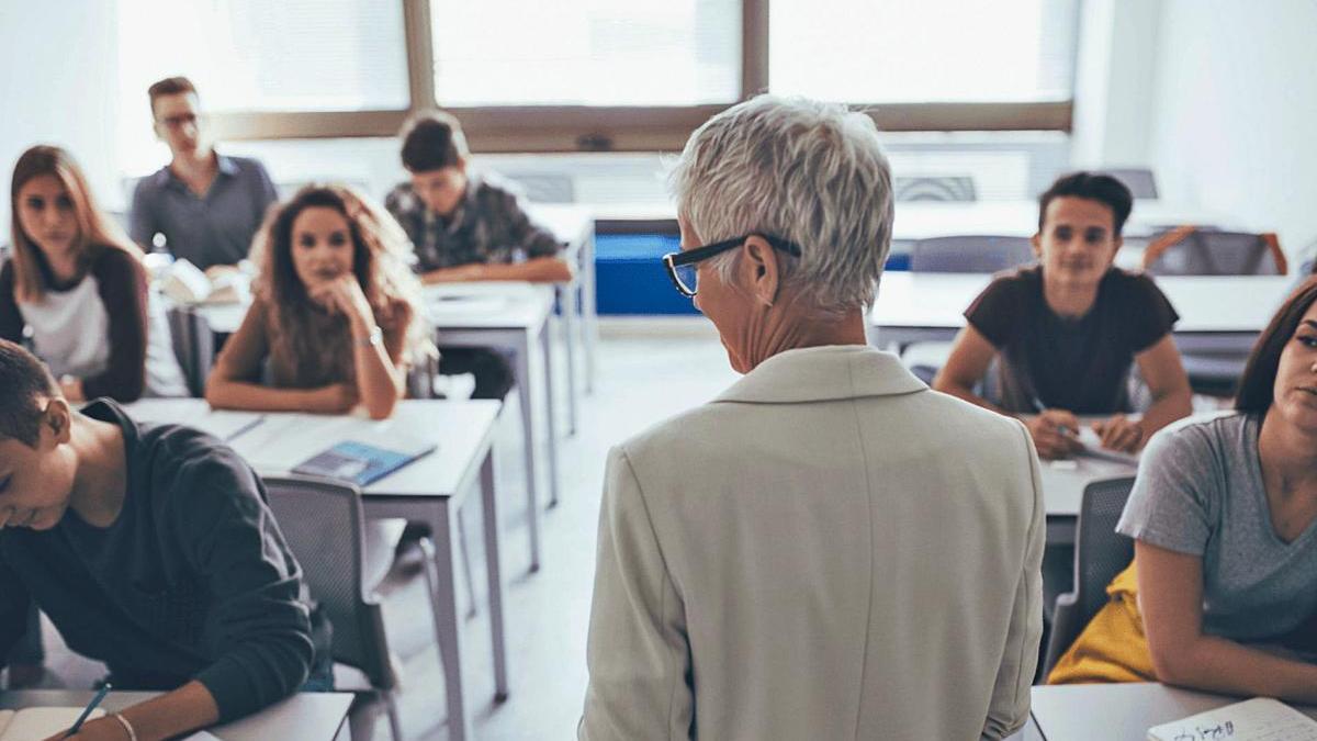 Les guies oferixen al professorat universitari eines per a fer una docència que evite discriminacions de  gènere.