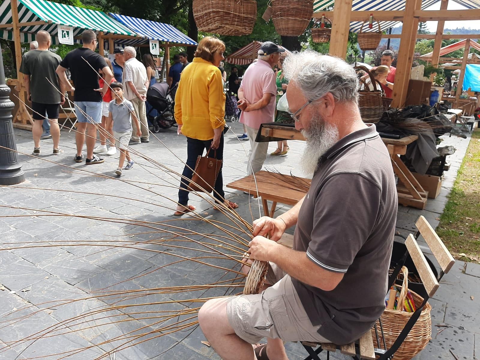 Grado es artesanía: así ha sido la feria con productos hechos a mano para todos los gustos