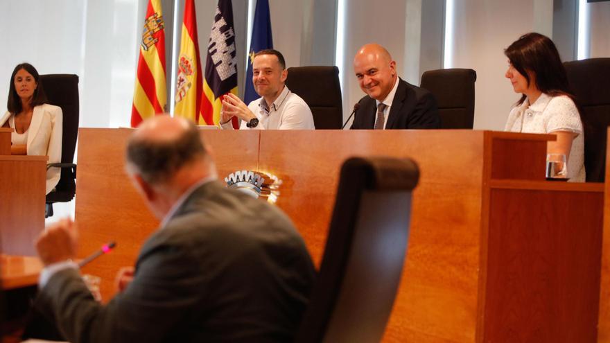 El Consell pide al Govern que elimine la exigencia del catalán a los funcionarios