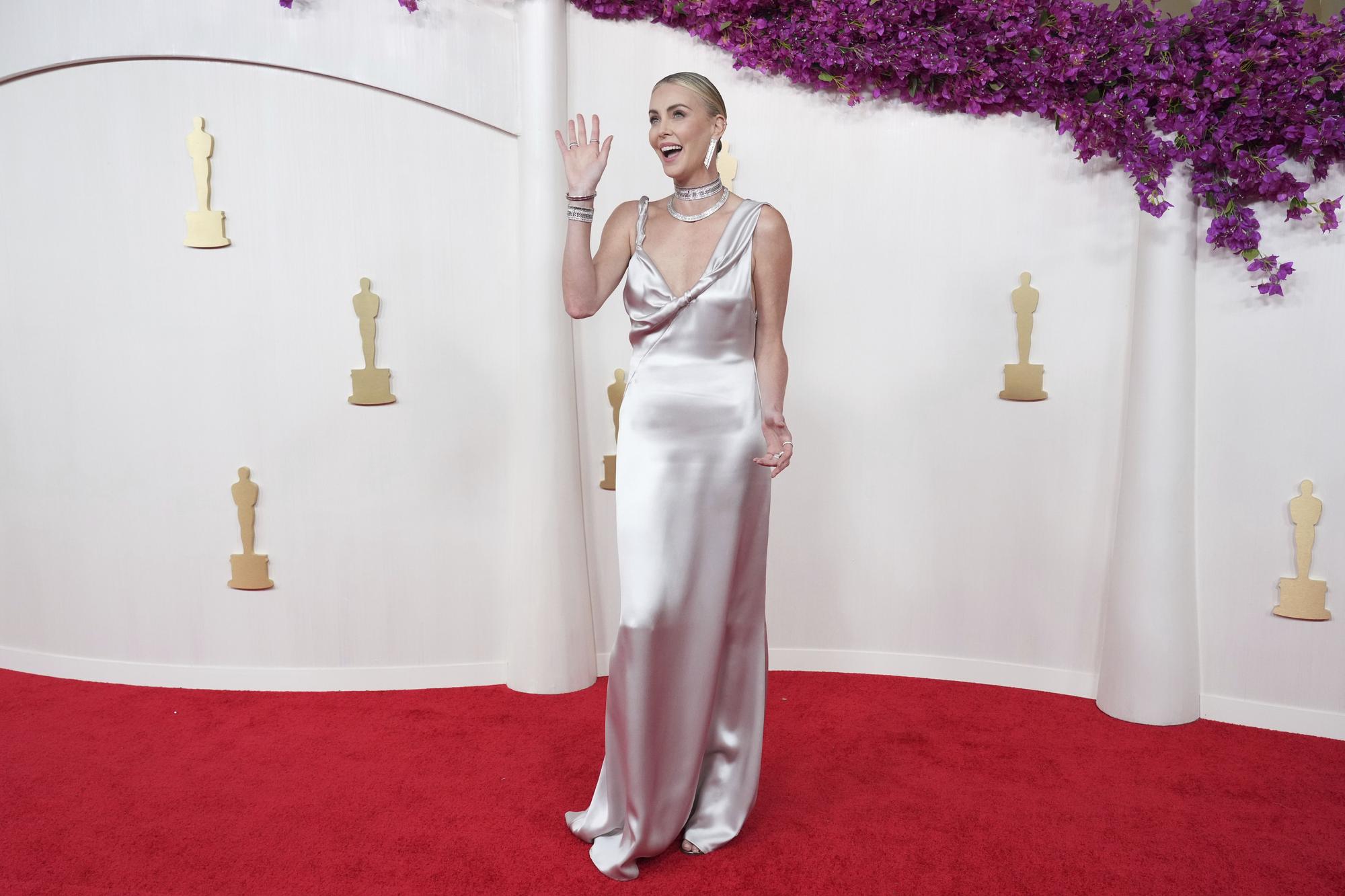 Charlize Theron arrives at the Oscars on Sunday, March 10, 2024, at the Dolby Theatre in Los Angeles. (Photo by Jordan Strauss/Invision/AP) Associated Press/LaPresse Only Italy and Spain / EDITORIAL USE ONLY/ONLY ITALY AND SPAIN