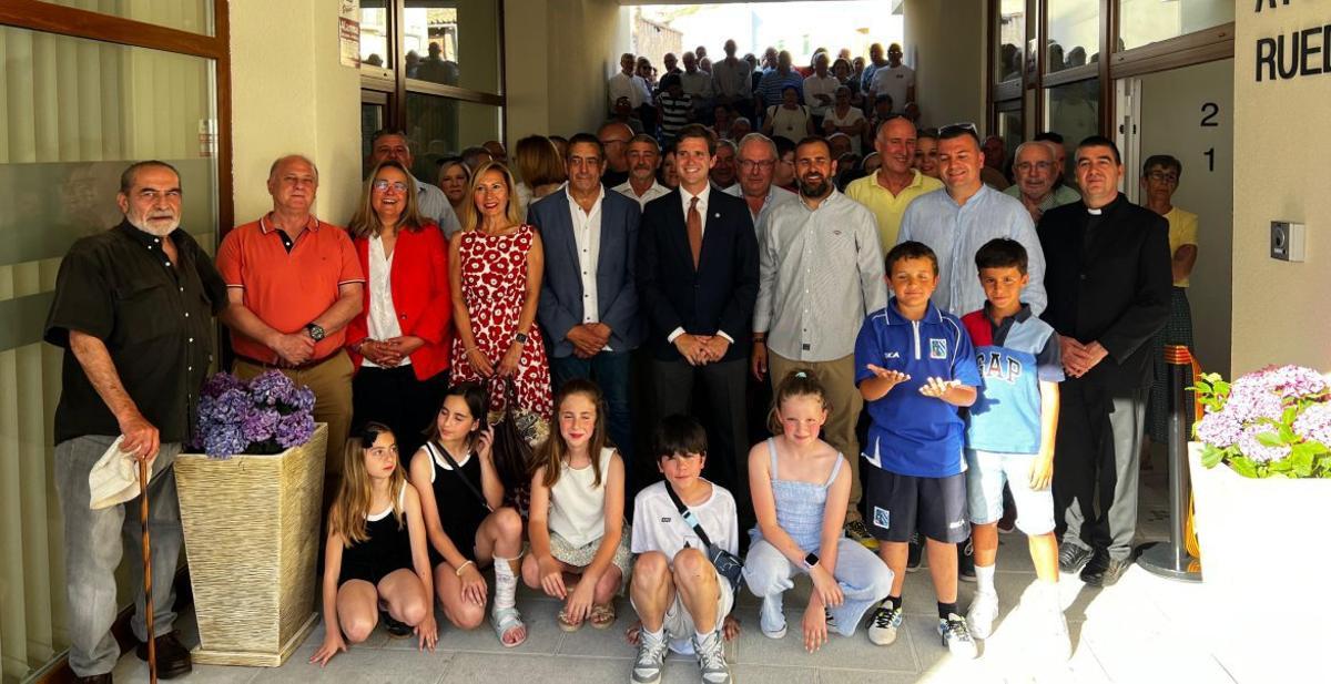 Al acto acudieron varias autoridades de las Cortes, la DPZ y la Comarca de Valdejalón.