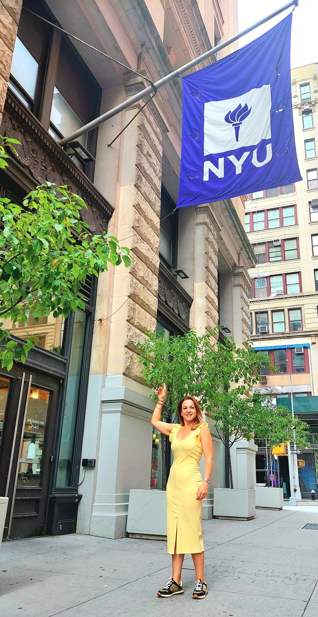 La investigadora Rosalía Rodríguez, en el campus de Manhattan de la NYU.