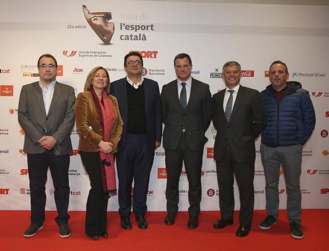 EL CONSORCI BARCELONA Representando al Consorci Jordi Raull, Montse Novell, Anton Ferré,Antoni Detrell e Ignasi Escudé, junto a David Casanovas, director general de Sport pasaron por el photo call dela Festa de l¿Esport Català de la que son uno de lo