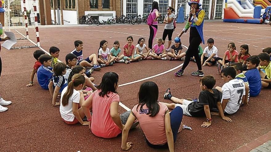 El colegio Cruz Valero celebra el día del centro