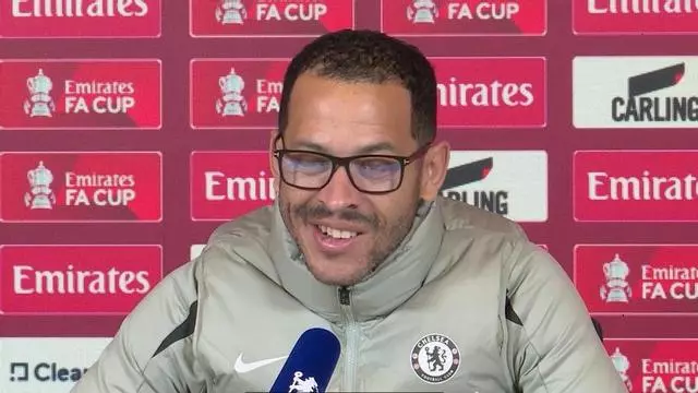 Rosenior sanciona a Enzo Fernández, pero no a Cucurella: "Se cruzó una línea"