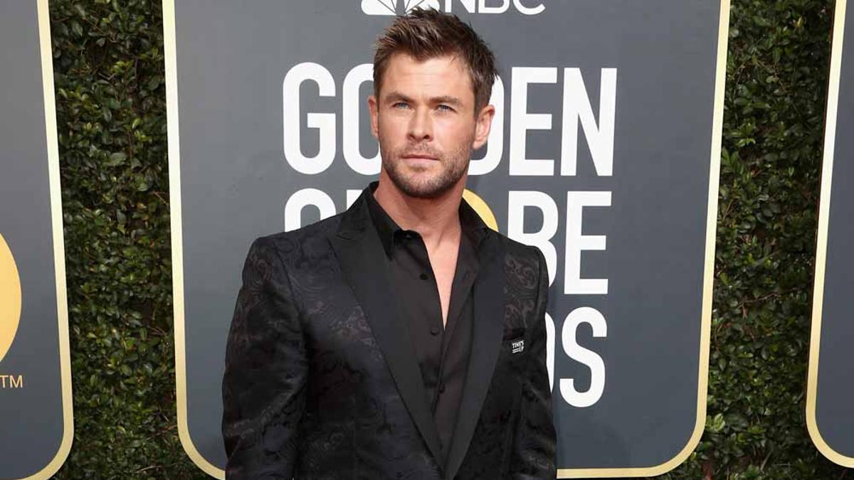 Chris Hemsworth, otro de los de 'todo al negro'