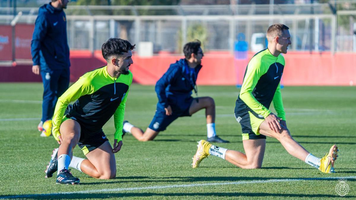 Morlanes y Augustinsson se entrenaron ayer por primera vez con el equipo.