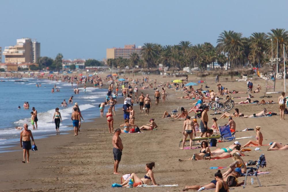 Los malagueños se van a la playa con la Fase 2.