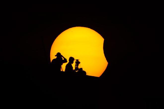 ¿Desde dónde seguir el eclipse en 'streaming'? Un despliegue de señales permitirá seguir el evento desde distintos puntos de España