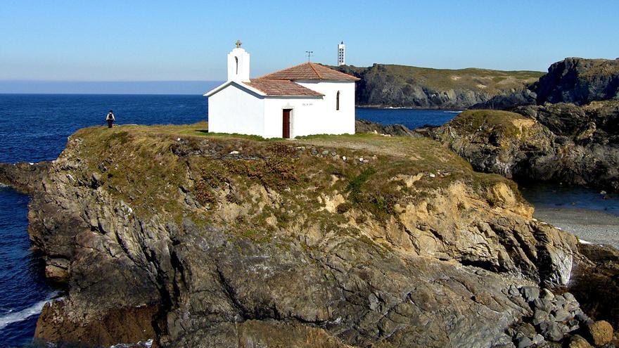Esta es la peculiar ermita de Galicia a la que solo se puede llegar con la marea baja