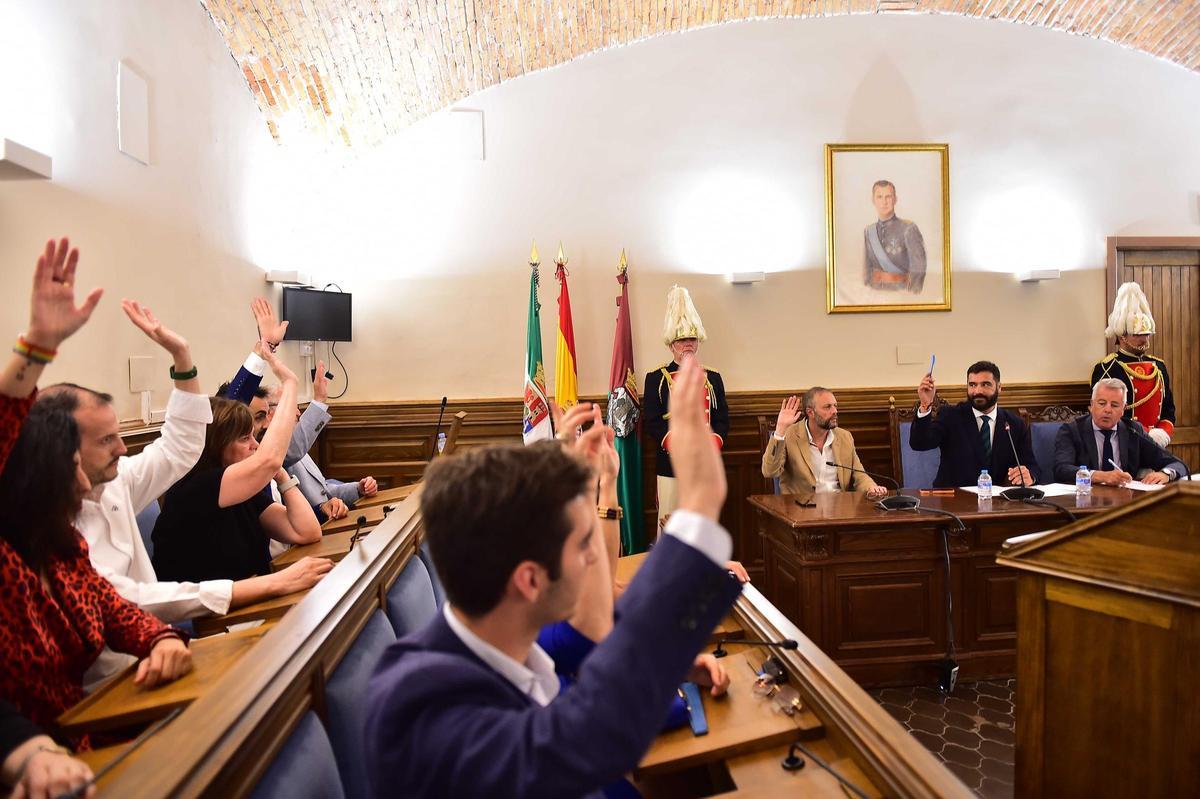 Fotogalería | Toma de posesión de David Dóniga como alcalde de Plasencia