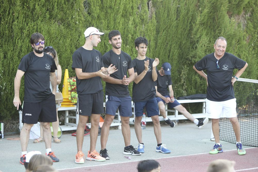 Entrega de trofeos en el fin de temporada del CT Morvedre.