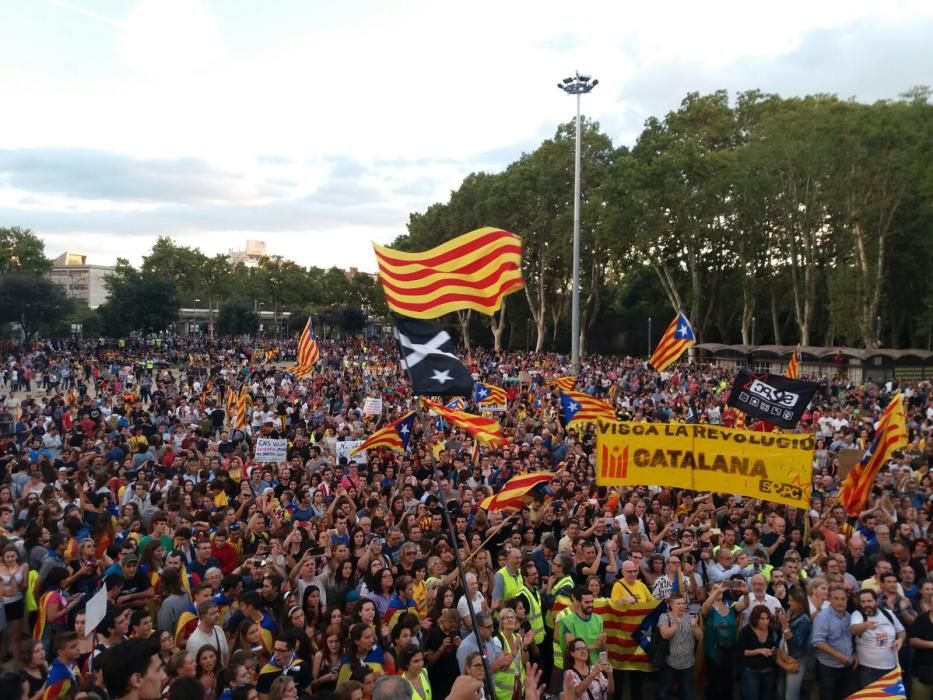 La capçalera de la manifestació arriba a la Copa