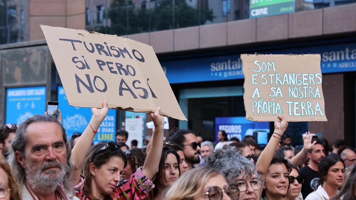 Protesta contra la masificación turística en Palma de Mallorca