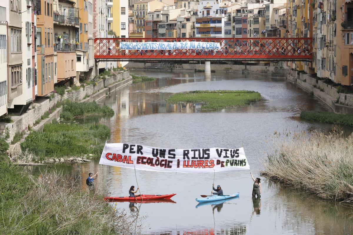 Les millors imatges de la palanganada del Pont de Pedra