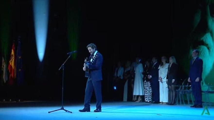 Vídeo | Así ha cantado el himno de Andalucía Manuel Carrasco