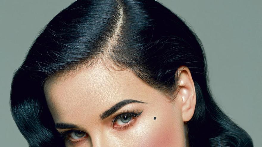 El burlesque no tiene edad\