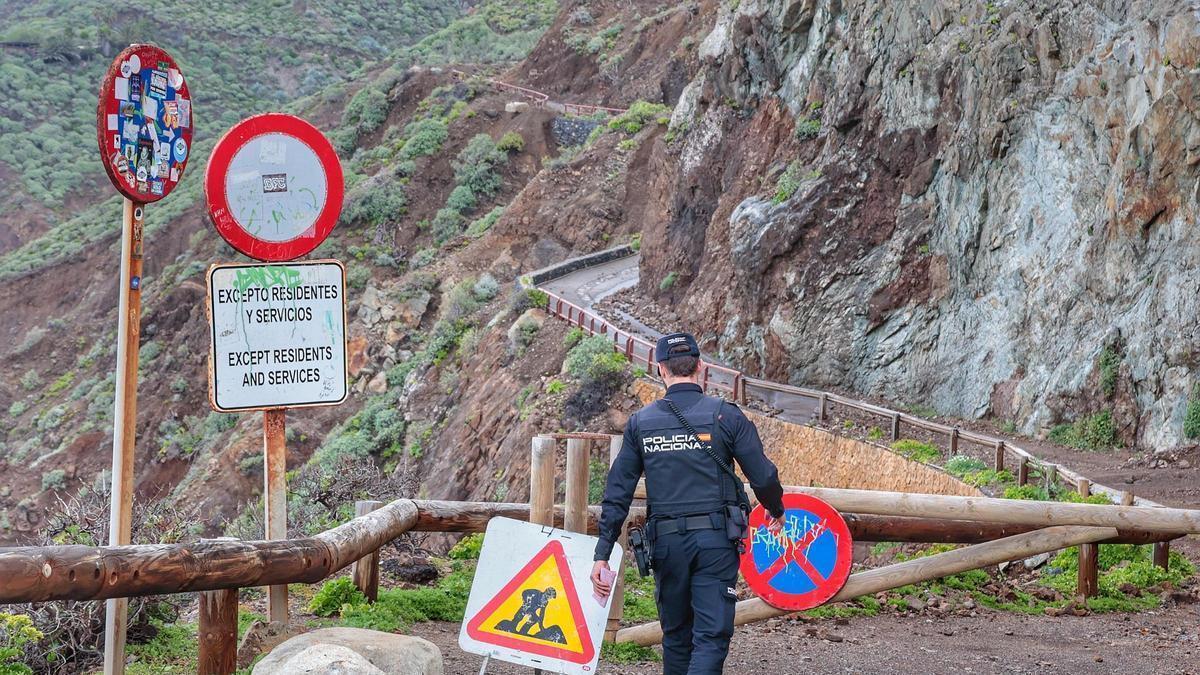 Hallan muerto a Polo, el guardián del Draguillo, en la pista de Benijo