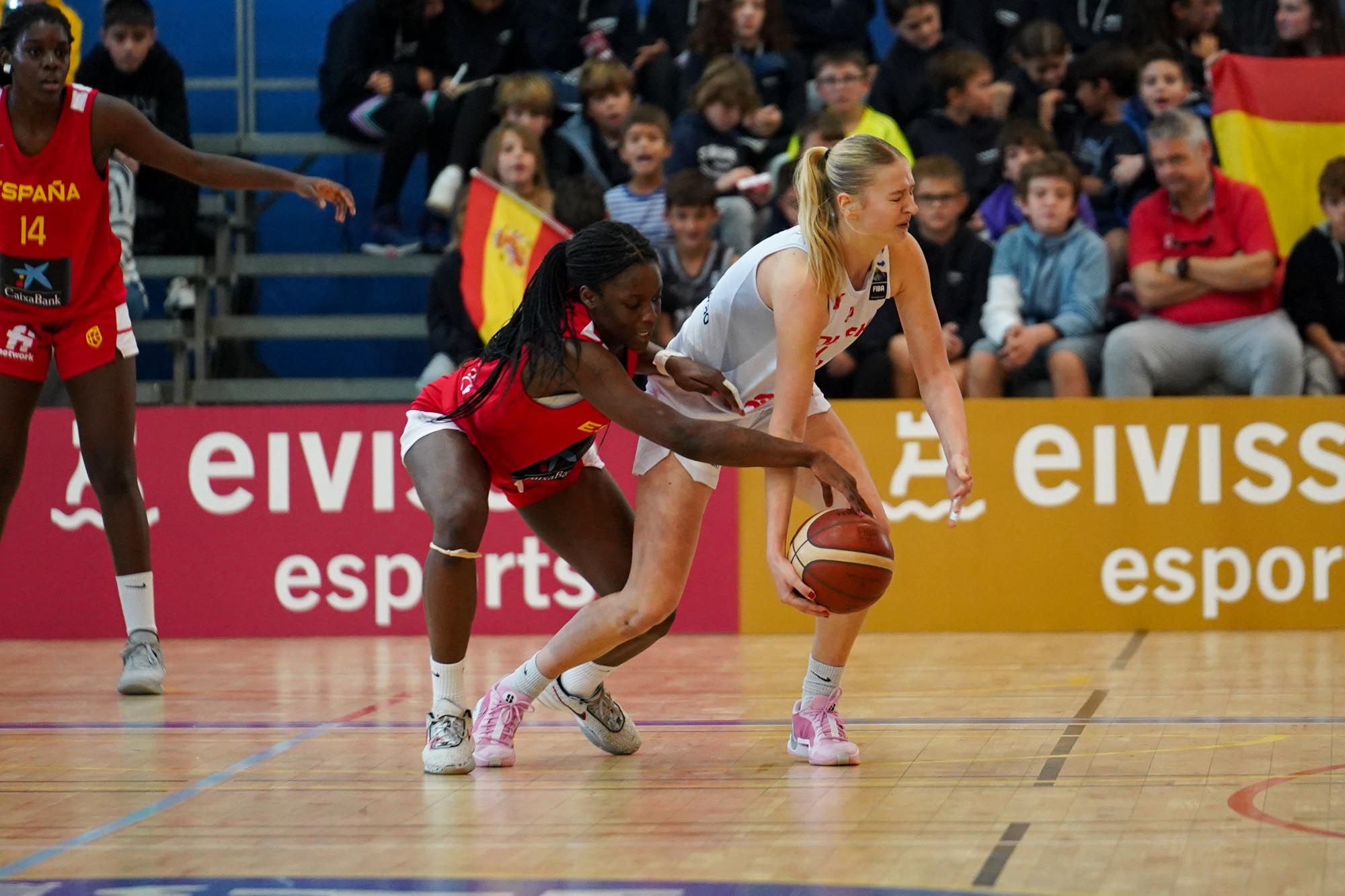 La conquista de España en Ibiza del I Torneo Internacional U16 de baloncesto femenino, en imágenes