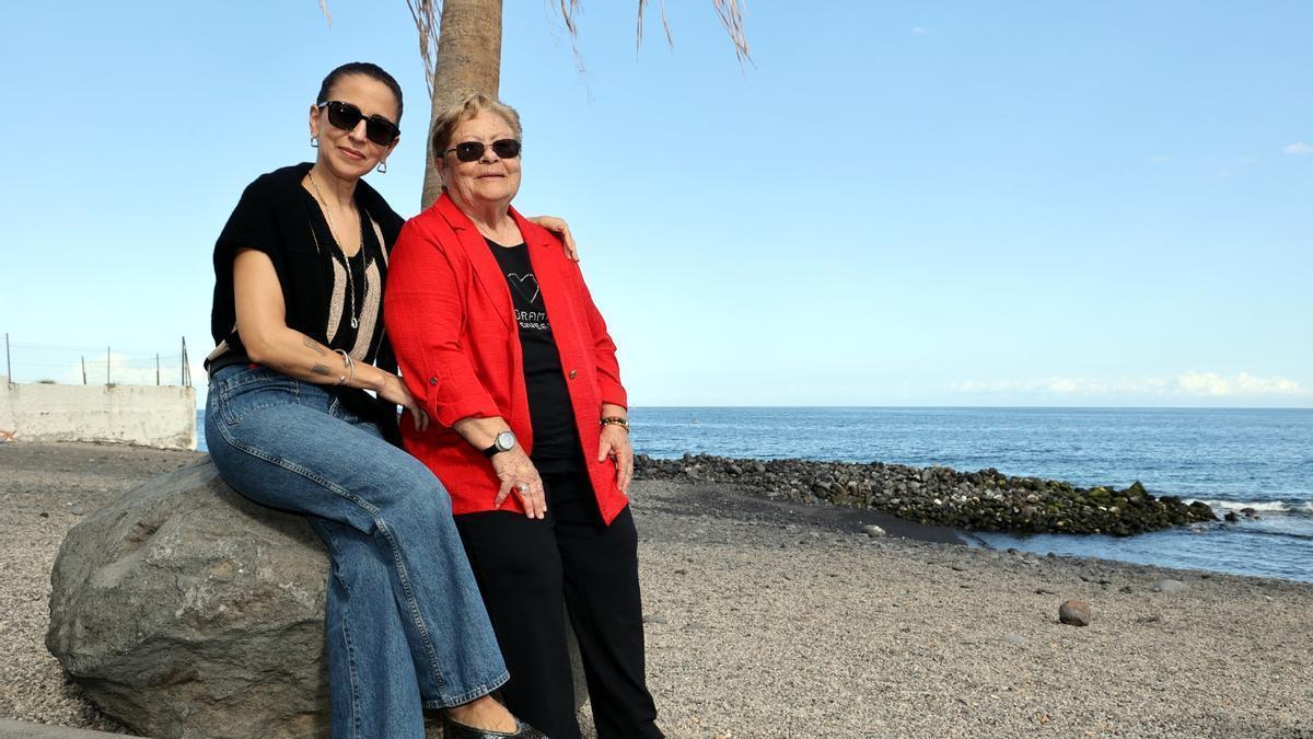 Carmen Rita Wong y su tía Carmen Expósito, en el encuentro de la periodista neoyorquina con su familia paterna en Tenerife.