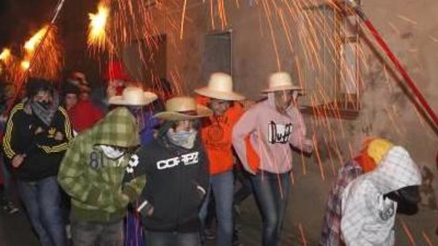 El correfoc infantil va ser l&#039;origen de la popular festa santjoanenca