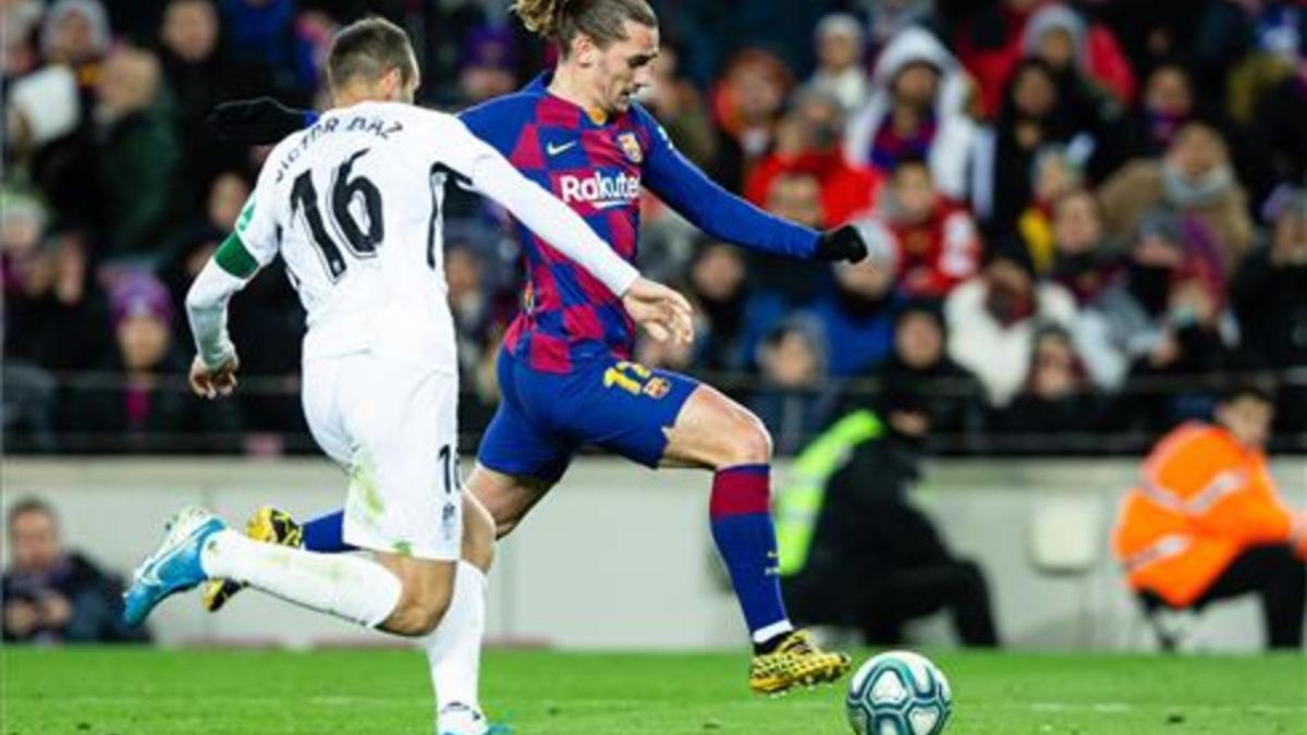 Antoine Griezmann en un lance del juego en el partido del Barça contra el Granada