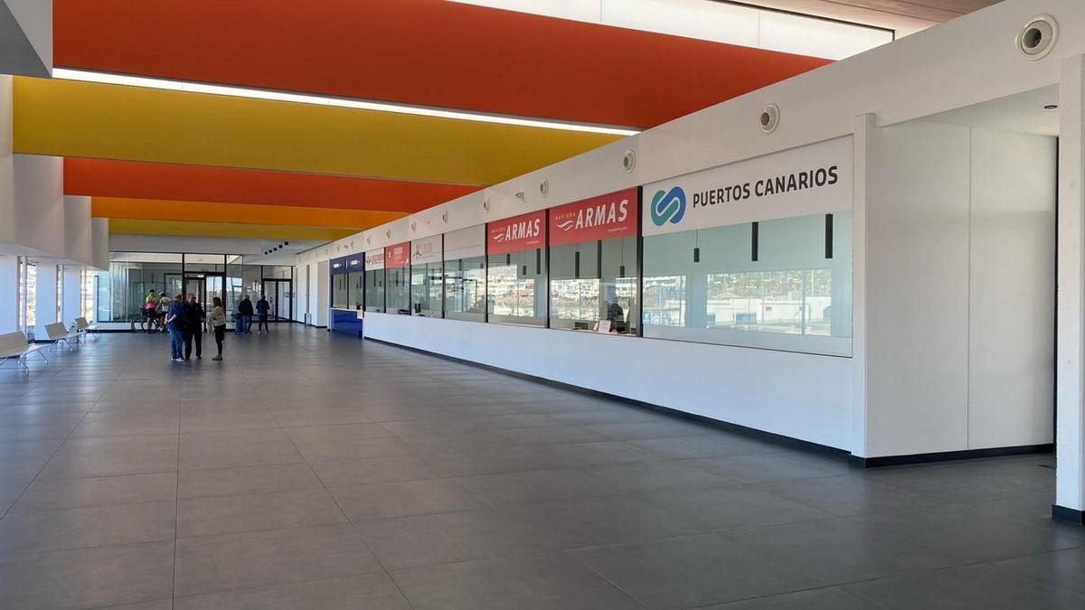 Puertos Canarios pone en funcionamiento la nueva terminal de pasajeros del Puerto de Playa Blanca.