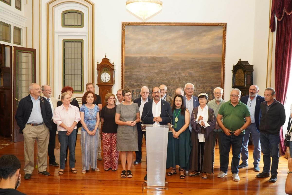 Plenario da RAG no que se escolleu a Neira Vilas