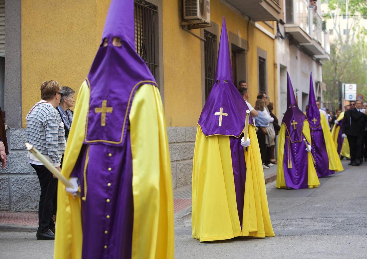 Procesión de Viernes Santo durante la Semana Santa de Sagunt.