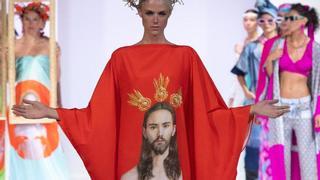 La Resurrección de Cristo de Salustiano García triunfa en la Pasarela de Moda de Formentera